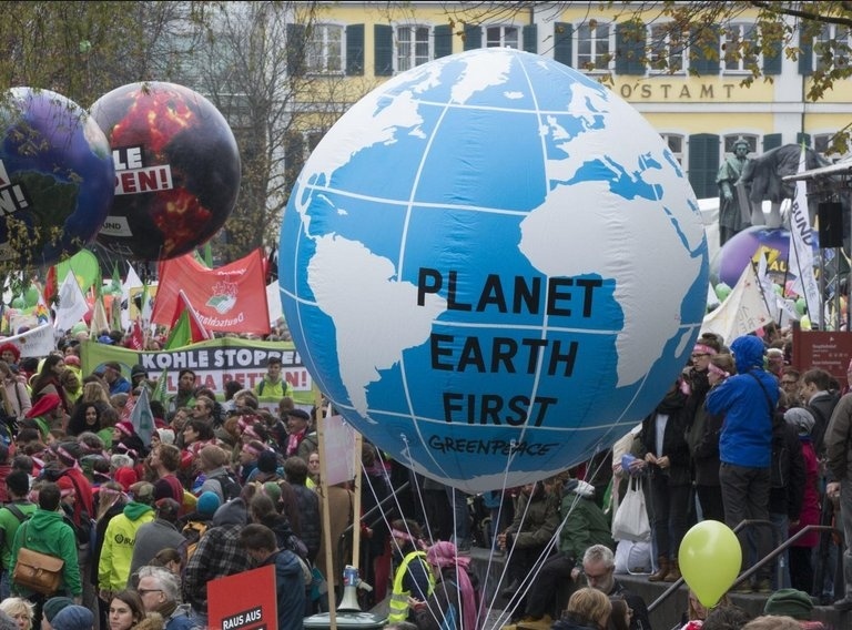 Planet Earth First Globus. Bild: Ullrich Baumgarten, picture alliance