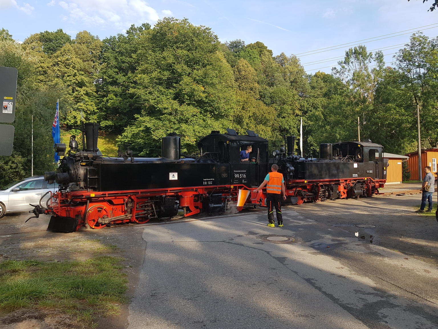 Zwei Dampflokomotiven